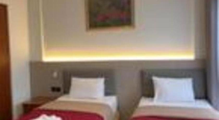 Hotel Pondok Remaja Pgi Puncak Buitenkant foto